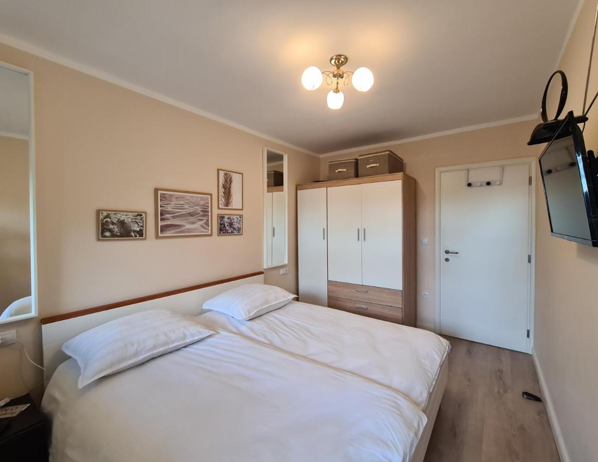 Apartman Monte Zaro Park Pola Esterno foto
